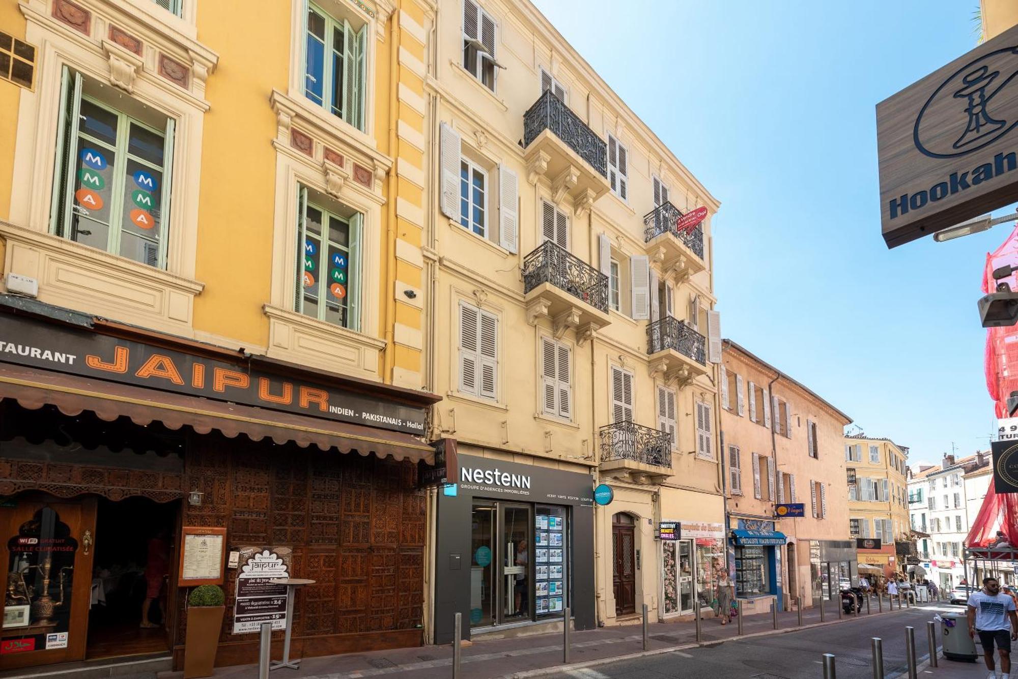 Apartment Le Retro Avec Mezzanine En Plein Centre Cannes