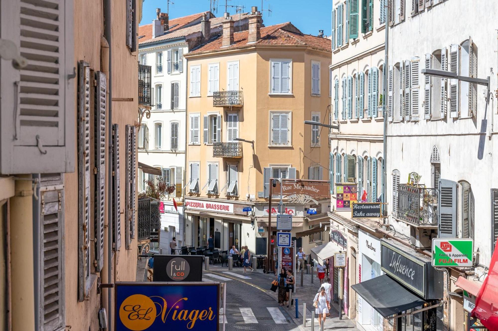 Apartment Le Retro Avec Mezzanine En Plein Centre Cannes